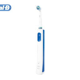 Oral-B Electric Toothbrush - Pro 570 Cross Action