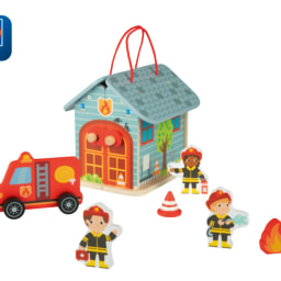 Playtive Portable Doll's House - 7 piece set